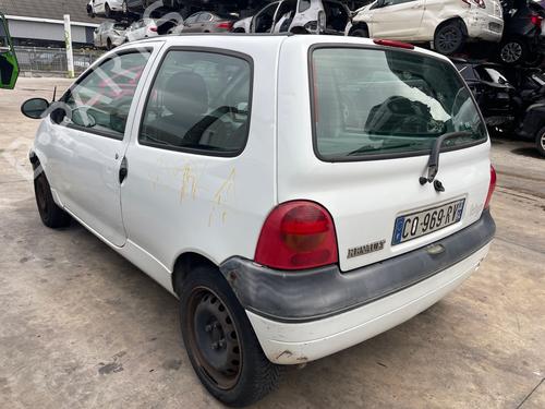 Brugte RENAULT TWINGO I Hatchback Van (S06_) 1.2 (S066, S068) 4831043