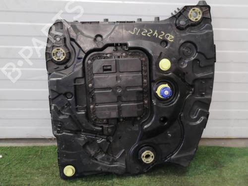 Réservoir d'AdBlue PEUGEOT 208 I (CA_, CC_) 1.6 HDi / BlueHDi 75 (75 hp) 30272106