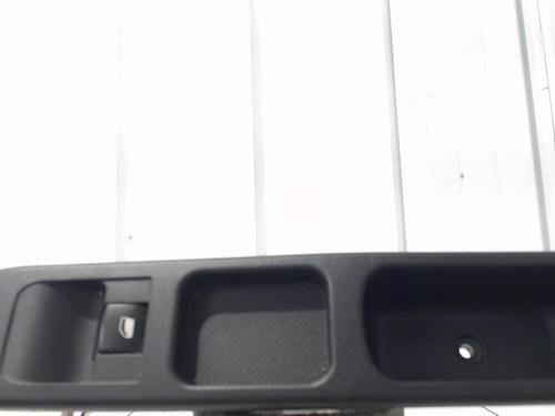 right-front-window-switch-peugeot-207-wa_-wc_-2006-2007-2008-2009-2010-2011-2012-2013-2014-2015-31976456 main image