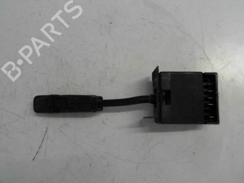 Used Steering column stalk Steering column stalk RENAULT RAPID Box Body/MPV (F40_, G40_) [1985-2001] 25637352 25637352