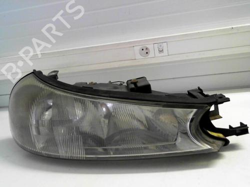 Used Right headlight FORD MONDEO II (BAP) 1.8 TD (90 hp) 25646305