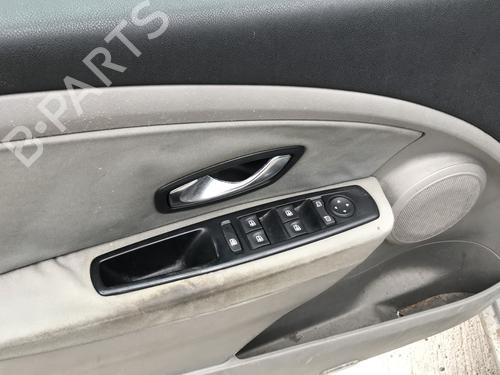 Right front door RENAULT MEGANE III Hatchback (BZ0/1_, B3_) 1.5 dCi | BP29271511C3 
