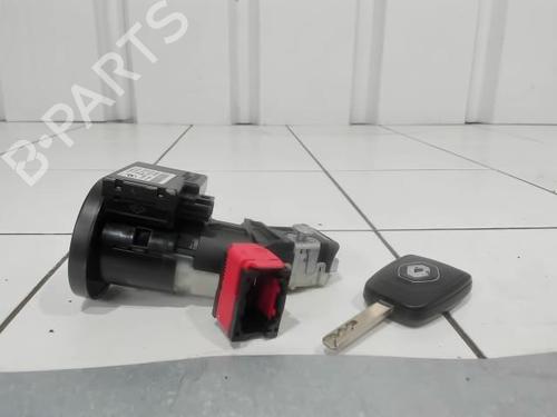 Used Electronic module Electronic module RENAULT TWINGO III (BCM_, BCA_) 1.0 SCe 75 (73 hp) 25647395 25647395