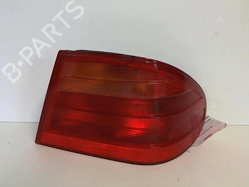 Used Right taillight MERCEDES-BENZ E-CLASS (W210) E 240 (210.061) (170 hp) 25637758