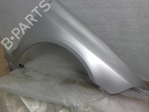 Used Right front fenders RENAULT LAGUNA II (BG0/1_) 2.0 16V (BG00, BG0K, BG0P, BG0W) (135 hp) 25643013