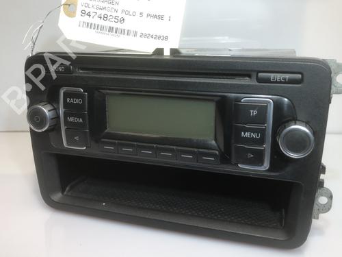 Used Radio VW POLO V (6R1, 6C1) 1.2 (70 hp) 28321422