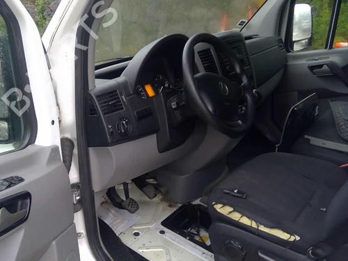 Front wiper motor MERCEDES-BENZ SPRINTER 3-t Van (B906) 214 CDI (906.611, 906.613) | BP25648149M29 