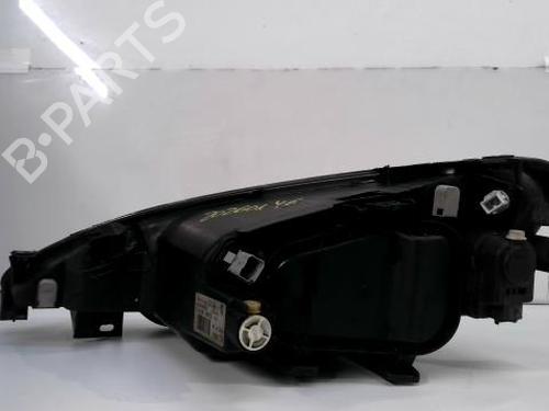 Used Right headlight Right headlight PEUGEOT 206 CC (2D) 1.6 16V (2DNFUF, 2DNFUR) (109 hp) 32782715 32782715