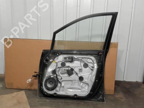 right-front-door-kia-carens-iii-mpv-un-2006-2007-2008-2009-2010-2011-2012-2013-25634766 main image