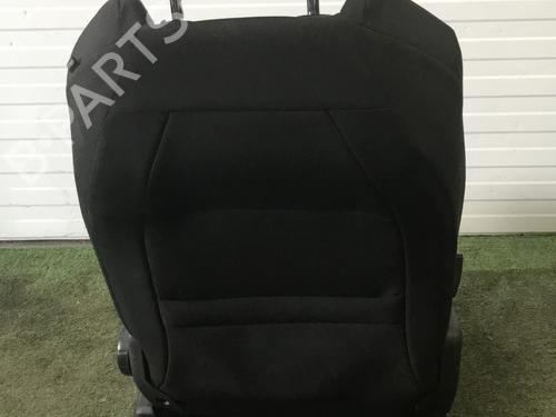 Used Seats set Seats set PEUGEOT 3008 II SUV (MC_, MR_, MJ_, M4_) 1.6 BlueHDi 120 (120 hp) 30144525 30144525