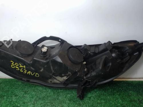 Used Right headlight PEUGEOT 407 (6D_) 2.0 HDi 135 (6DRHRH, 6DRHRE, 6DRHRG, 6DRHRJ) (136 hp) 25630431
