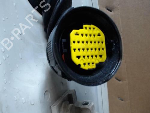 left-front-door-lancia-musa-350_-2004-2005-2006-2007-2008-2009-2010-2011-2012-25633194 main image