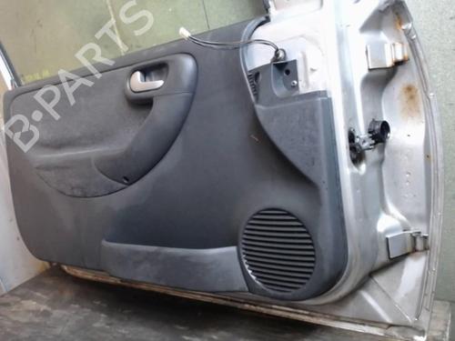 Used Left front door Left front door 25639989 25639989