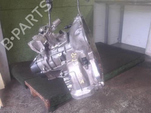 Used Gearbox CHEVROLET AVEO Saloon (T300) 1.2 (86 hp) 27250715