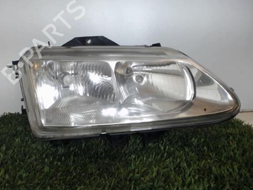 Used Right headlight RENAULT ESPACE III (JE0_) 2.2 dCi (JE0K) (130 hp) 25650949