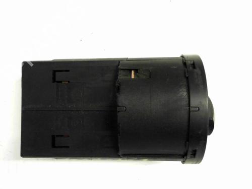 Used Headlight switch Headlight switch VW POLO IV (9N_, 9A_) 1.2 12V (64 hp) 25633928 25633928