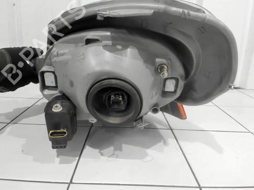 Used Right headlight Right headlight RENAULT TRAFIC II Van (FL) 1.9 dCi 80 (FL0B) (82 hp) 25647516 25647516