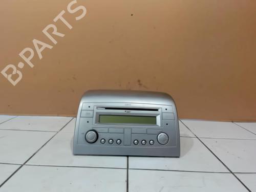 radio-lancia-ypsilon-843_-2003-2004-2005-2006-2007-2008-2009-2010-2011-25648371 main image