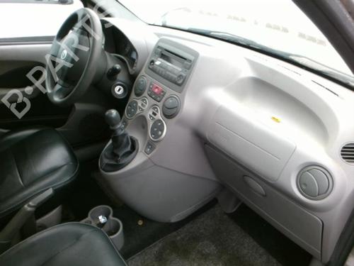 Instrument cluster FIAT PANDA (169_) 1.2 (169.AXB11, 169.AXB1A) | BP25633379C47 