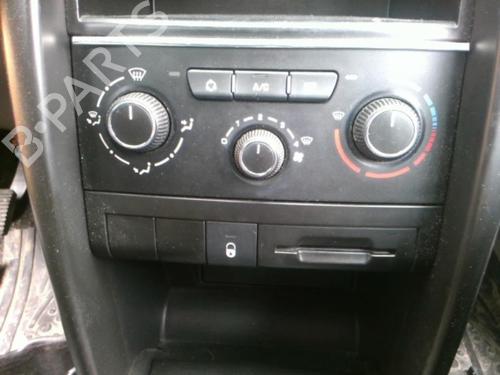 Used Climate control Climate control PEUGEOT 207 (WA_, WC_) 1.4 HDi (68 hp) 25643163 25643163
