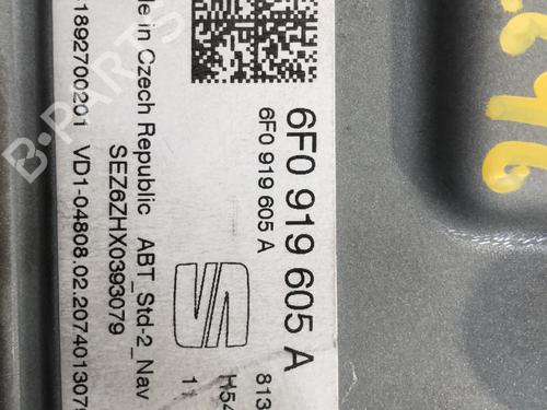 radio-seat-arona-kj7-kjp-2017-28321428 main image