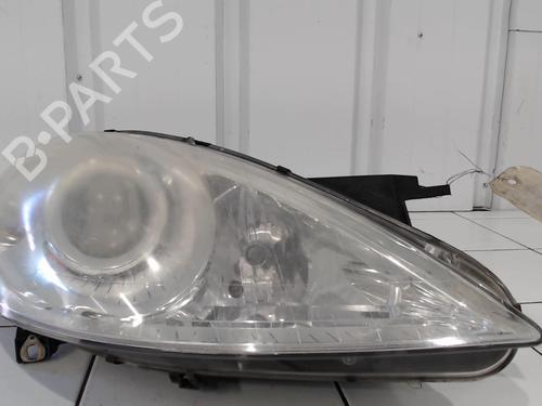 Used Right headlight MERCEDES-BENZ A-CLASS (W169) A 150 (169.031, 169.331) (95 hp) 25644232