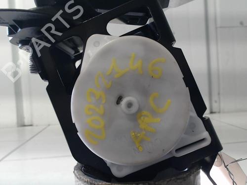 rear-center-seatbelt-citroen-c4-picasso-ii-2013-29854131 main image