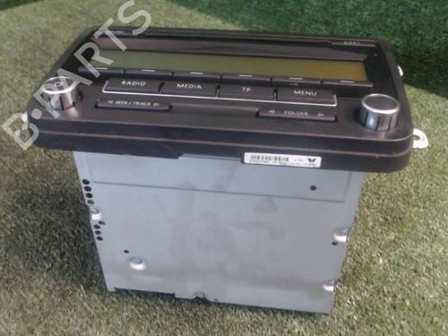 Radio VW PASSAT B7 (362) 1.6 TDI | BP25648270E6 - Image 2