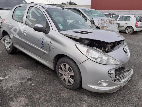 Left taillight PEUGEOT 206+ (2L_, 2M_) 1.4 HDi eco 70 | BP25645723C34 