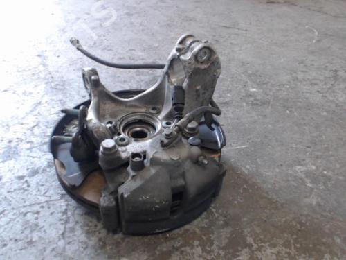 Used Left front steering knuckle Left front steering knuckle VW PASSAT B6 (3C2) 2.0 TDI (140 hp) 25640607 25640607