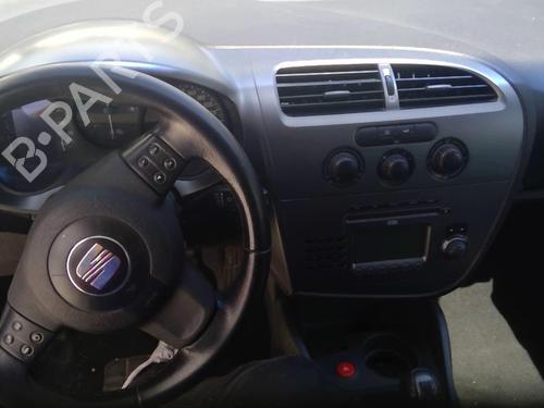Left mirror SEAT LEON (1P1) 1.9 TDI | BP25645327C26 