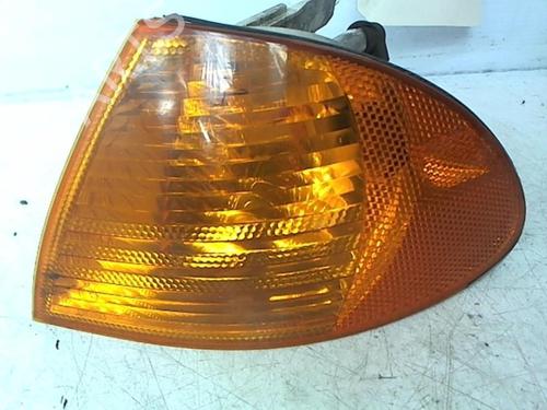 Used Left front indicator BMW 3 Touring (E46) 320 d (150 hp) 25632546