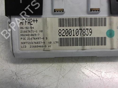 Used Display monitor Display monitor RENAULT MEGANE II (BM0/1_, CM0/1_) [2001-2012] 25638668 25638668