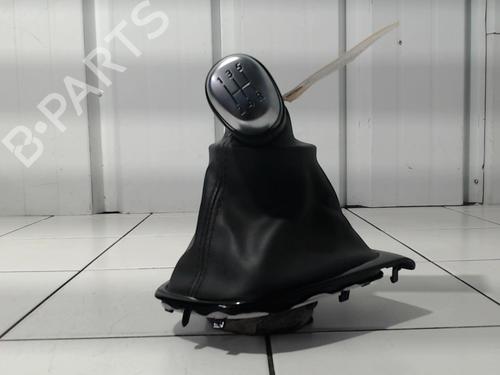 Pommeau de levier de vitesses RENAULT CLIO IV (BH_) 1.5 dCi 90 (90 hp) 30755307