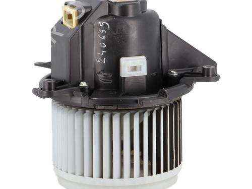 Heater blower motor PEUGEOT 3008 II SUV (MC_, MR_, MJ_, M4_) 1.5 BlueHDi 130 | BP28212618M62 