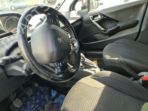 Radio PEUGEOT 208 I (CA_, CC_) 1.2 VTI 82 | BP28218167E6 