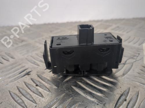 Used Warning switch DACIA SANDERO II 1.2 (75 hp) 25655033