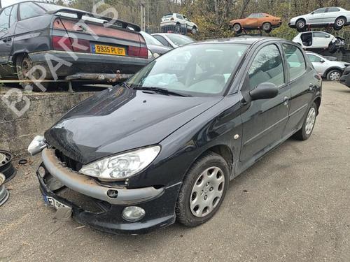 Używane Hamulec ręczny PEUGEOT 206 Hatchback (2A/C) 1.4 i (75 hp) 28158855