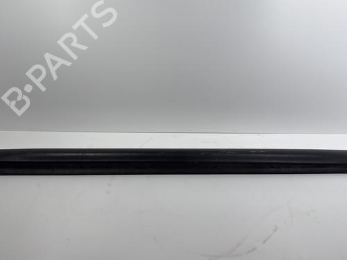 Używane Próg prawy CITROËN C3 AIRCROSS II (2R_, 2C_) 1.2 PureTech 110 (2RHNZB, 2RHNZW, 2RHNPX, 2RHNPJ) (110 hp) 26939765