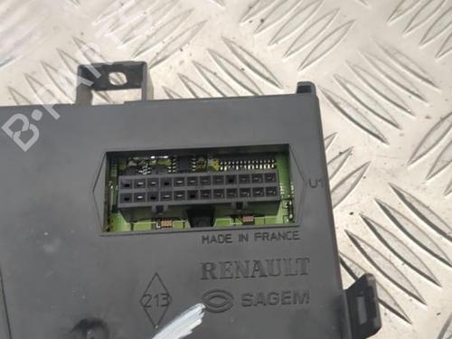 Used Fuse box Fuse box RENAULT LAGUNA II (BG0/1_) 1.9 dCi (107 hp) 25655937 25655937