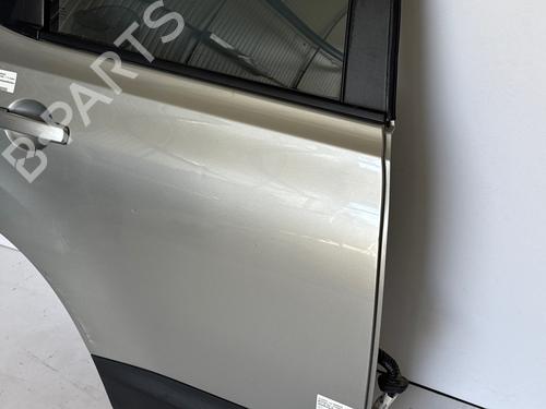 Used Right rear door Right rear door 33984638 33984638