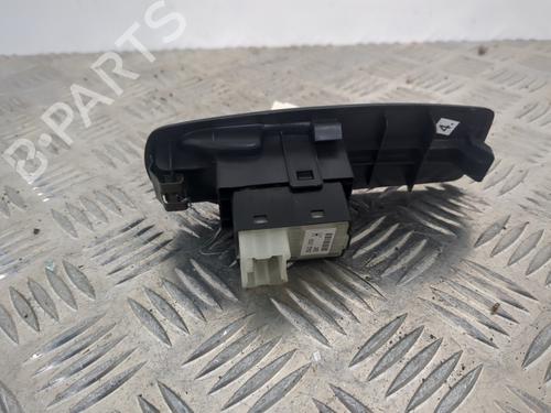 Right front window switch RENAULT KOLEOS I (HY_) 2.0 dCi (HY0K) | BP25654982I26