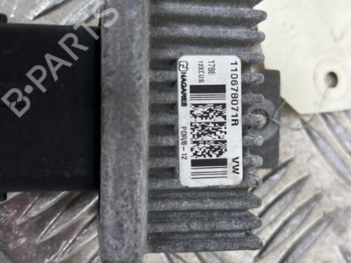 electronic-module-renault-megane-iv-hatchback-b9amn_-2015-25656697 main image