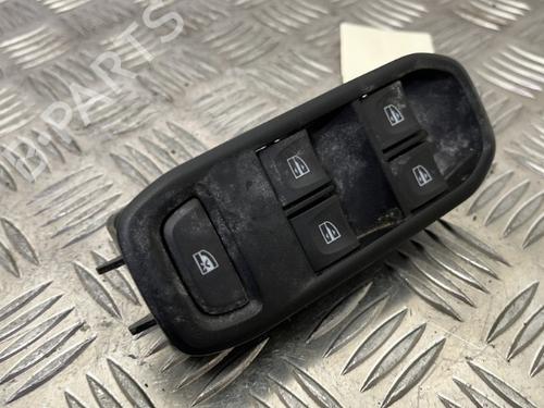 Used Left front window switch Left front window switch DACIA DUSTER (HM_) 1.5 dCi 115 4x4 (HMAD) (116 hp) 25658560 25658560