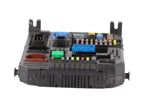Fuse box PEUGEOT 3008 II SUV (MC_, MR_, MJ_, M4_) 1.2 THP/ PureTech 130 (MRHNSM, MRHNSU, MRHNSJ, MRHNYW,... | BP28193873E1