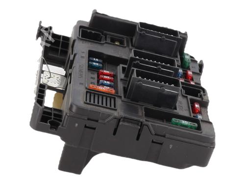 Used Fuse box Fuse box 25660264 25660264