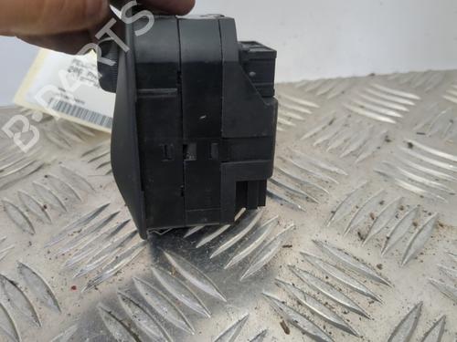 Used Left front window switch Left front window switch PEUGEOT 206 Hatchback (2A/C) 1.1 i (60 hp) 25660402 25660402