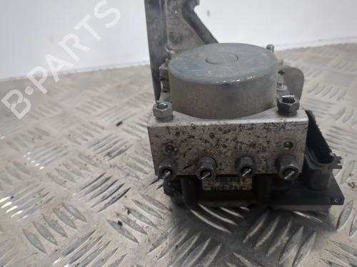 Used ABS pump ABS pump RENAULT CLIO III (BR0/1, CR0/1) 1.5 dCi (C/BR0G, C/BR1G) (68 hp) 25658242 25658242
