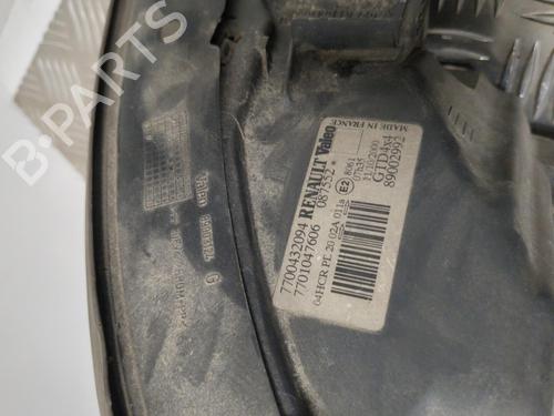 Faro izquierdo RENAULT SCÉNIC I MPV (JA0/1_, FA0_) 1.4 16V (JA0D, JA1H, Ja0W, JA10) (95 hp) 25657789