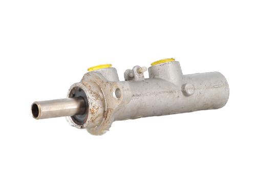 Brake master cylinder ISUZU D-MAX I (TFR, TFS) 2.5 DiTD 4x4 (TFS86_) | BP29847998M77